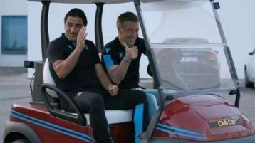 Trabzonspor Başkanı Ahmet Ağaoğlu özel olarak hazırlanan bordo mavi Club Car golf aracıyla Trabzonspor tesislerinde...