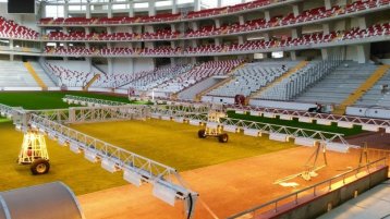 Antalya 100.Yıl Arena Stadyumu Yapay Güneş Çim Aydınlatma Sistemi Kurulumu İşlemleri Tüm Hızıyla Devam Ediyor.